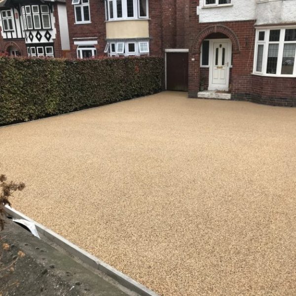 vehicle parking with resin driveway in Yorkshire and the Humber